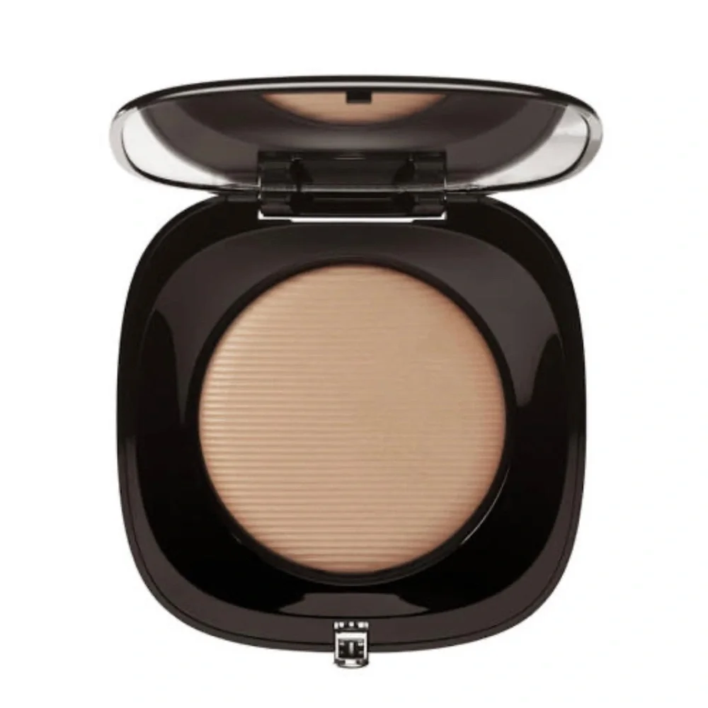 Marc Jacobs 450 Fawn Perfection Powder Featherweight Foundation